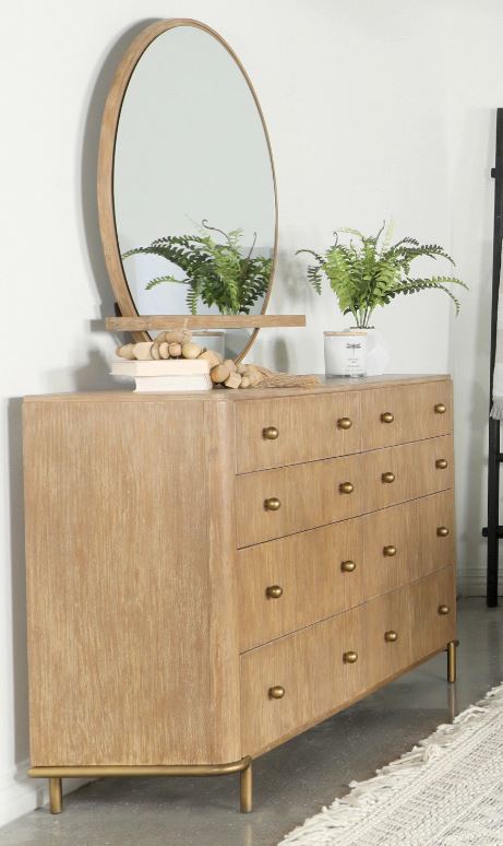 Arini Dresser